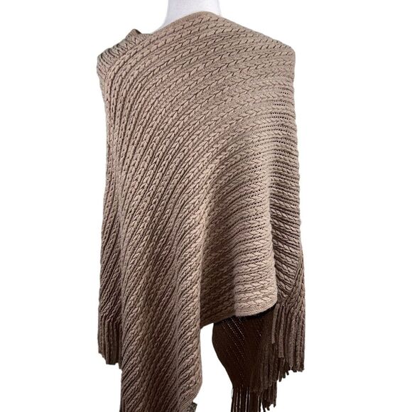 Taupe Tan Pullover Knit Sweater Poncho Fringed One Size Fits Most - Picture 2 of 8